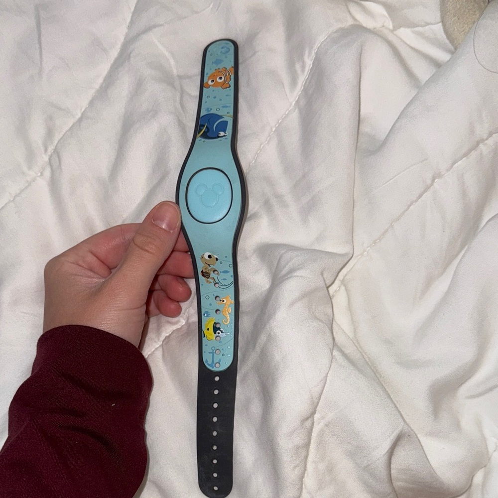 RETIRED Disney World Finding Nemo and Friends Magic Band